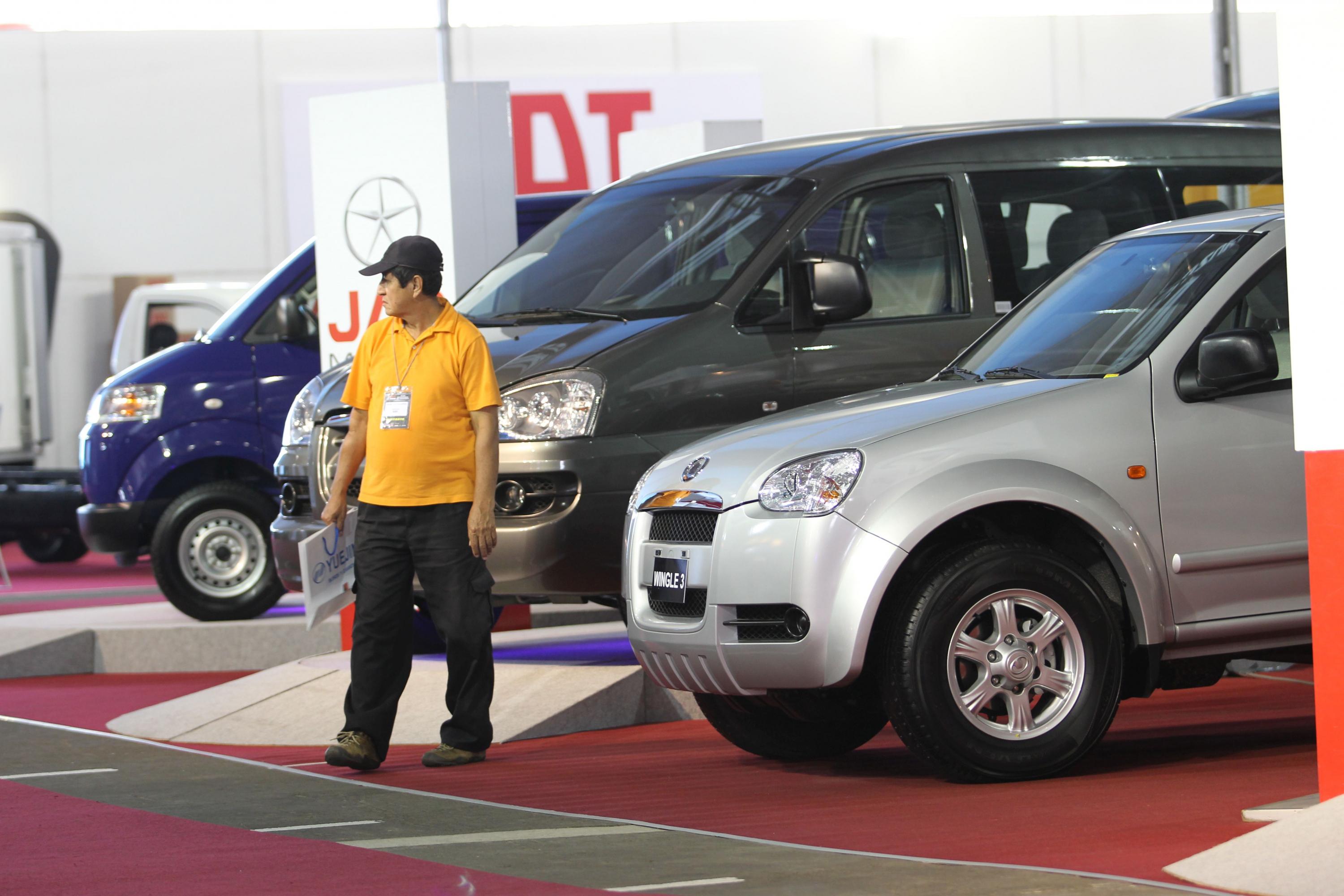 1.	Buscar un auto acorde a las necesidades: Si se suele hacer pequeños viajes los fines de semana o tomar rutas largas en el día a día, una SUV o una pick-up pueden ser una buena opción. (Foto: GEC)