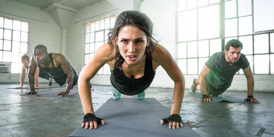 El equipo también notó que ciertos deportes que implican socializar pueden tener un efecto más positivo en su salud mental que otros. (Foto: Shutterstock)