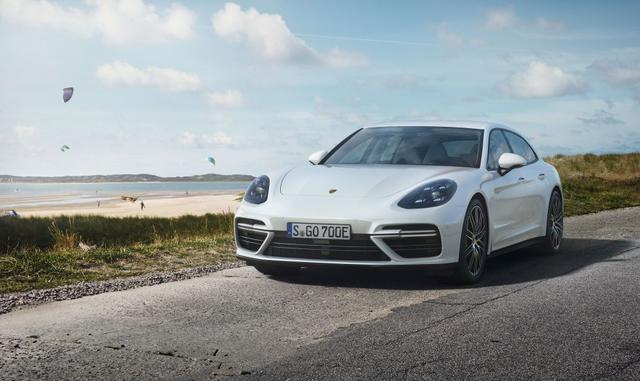 FOTO 7 | Pero a altas velocidades, el alerón del techo automáticamente se despliega con un ángulo de  1 grado para mejorar la estabilidad y las dinámicas laterales del vehículo. (Foto: Porsche)