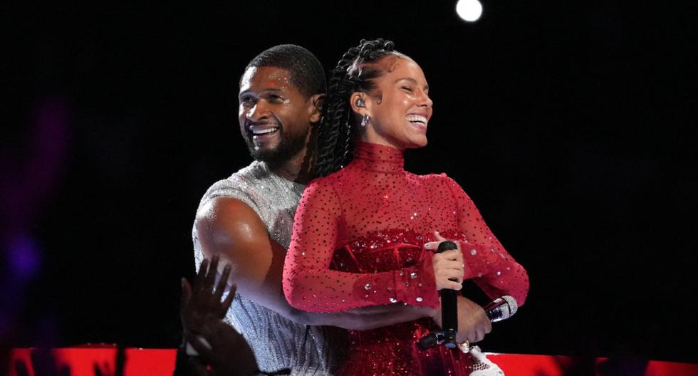Mediante sus redes sociales, Swizz Beat se pronunció sobre el abrazo que Usher le dio a Alicia Keys, su esposa, durante el Halftime Show del Super Bowl. (Foto: Timothy A. Clary / AFP)