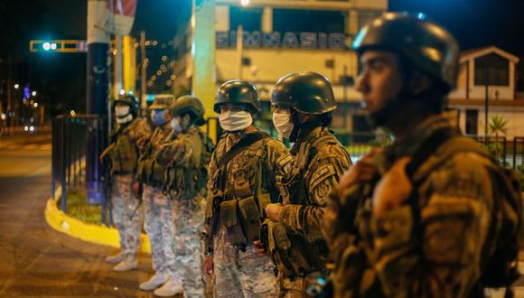 En un estado de emergencia interviene la Policía Nacional del Perú y las Fuerzas Armadas para controlar el orden público y seguridad nacional (Foto: Renato Pajuelo / Andina)