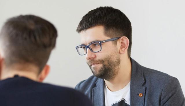 FOTO 7 | Analista de negocios. Los analistas de negocios analizan y revisan los procesos y modelos de negocio de una organización. Salario medio: US$ 70,000. (Foto: Strelka Institute/Flickr)