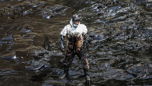 El derrame de petróleo en el mar de Ventanilla (Callao) ocurrió el pasado sábado 15 de enero durante el proceso de descarga de crudo del buque Mare Dorium de la Refinería La Pampilla, operado por Repsol. (Foto: GEC)