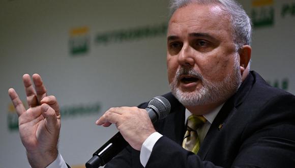 El presidente de la empresa energética brasileña Petrobras, Jean Paul Prates, habla durante una conferencia de prensa en la sede de Petrobras en Río de Janeiro, Brasil, el 2 de marzo de 2023. (Foto de MAURO PIMENTEL / AFP)