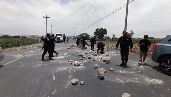 Melgar, Lampa, El Collao y Chucuito son las cuatro provincias del Perú que reportan 16 puntos interrumpidos al tránsito a causa de las protestas. (Foto: GEC)