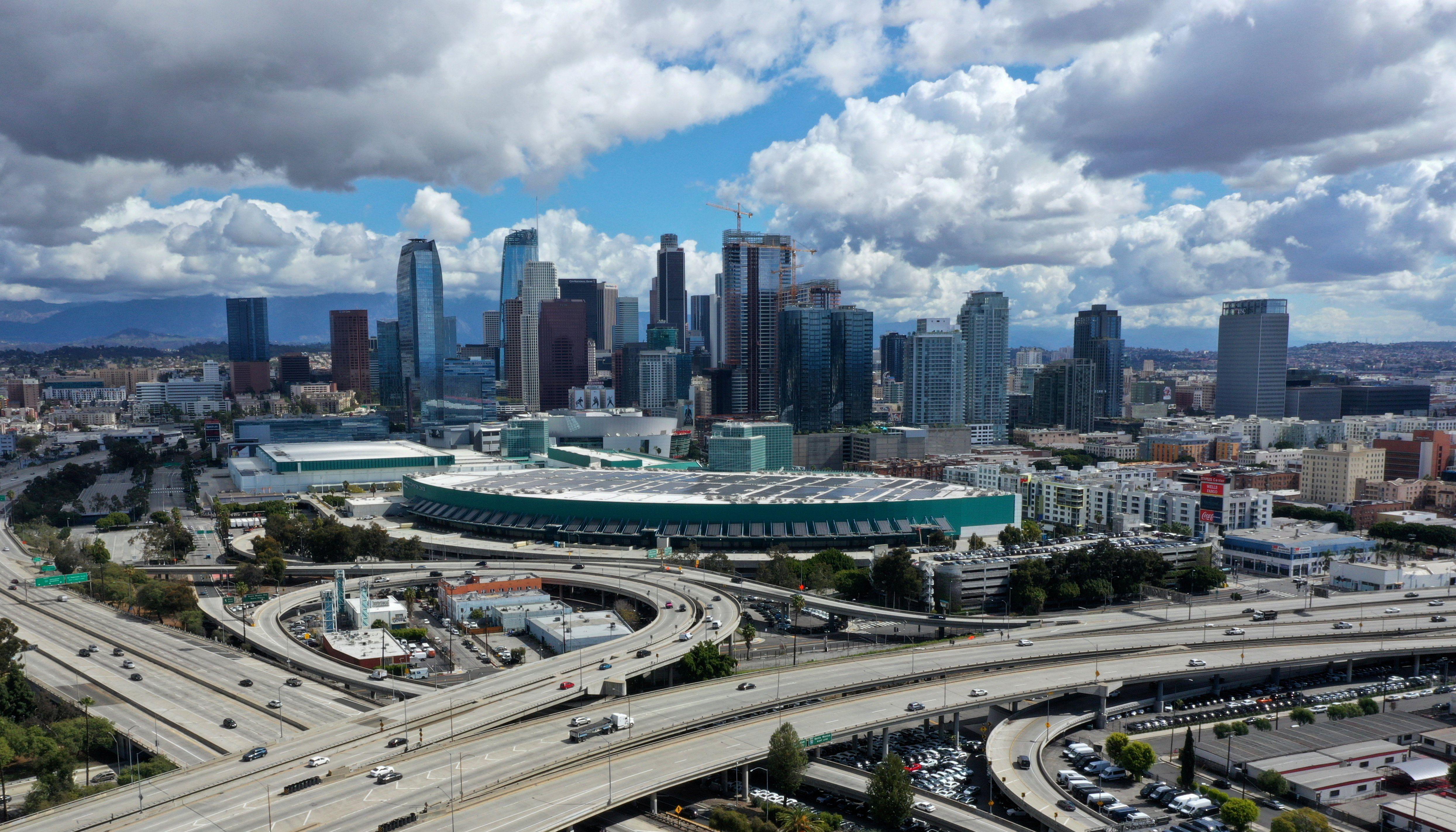 California está en confinamiento para frenar la pandemia de coronavirus.  (REUTERS/Lucy Nicholson/File Photo).