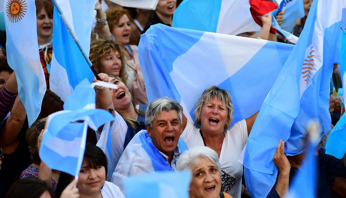 En total son 33.841.837 los argentinos habilitados para votar el domingo. (Foto: AFP)