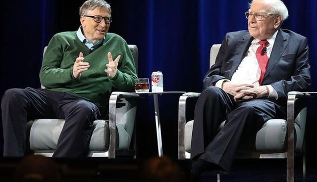FOTO 5 | 5. Aprende a decir no y elije las cosas que hacen la diferencia: Warren Buffet.
Bill Gates expresó: “Cuando conocí a Warren Buffett estábamos hablando de juntarnos y hacer algo otra vez. Sacó su agenda y las páginas estaban en blanco y yo dije: ¡wow! Te las arreglado para evitar verte atado a actividades insignificantes. Y Warren contestó: Sí, hay que saber decir que no y elegir las cosas que hacen la diferencia. Esa es una de las cosas favoritas que aprendí de Warren”. (Foto: Getty)