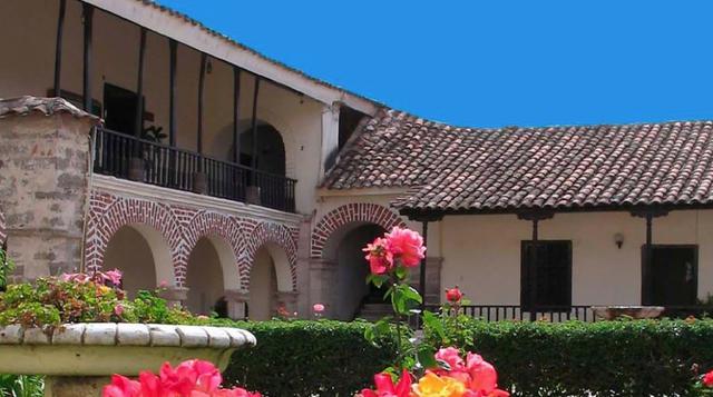 Los recién egresados de la carrera de Ingeniería de Sistemas de la Universidad Nacional De San Cristóbal De Huamanga ganan en promedio S/ 3,323.