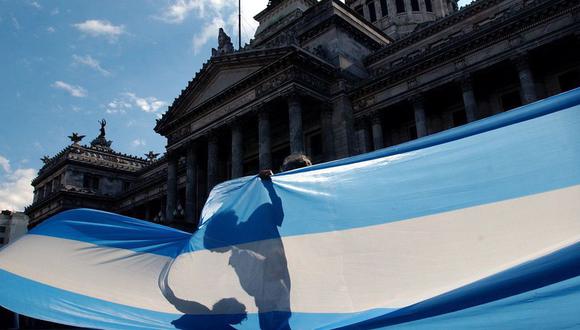 El anuncio del Ministerio de Economía se produce en momentos en que Argentina atraviesa intensas negociaciones. (Foto: AP)