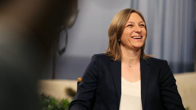 Cindy Holland. Por ofrecer a los espectadores mucho más de Netflix.