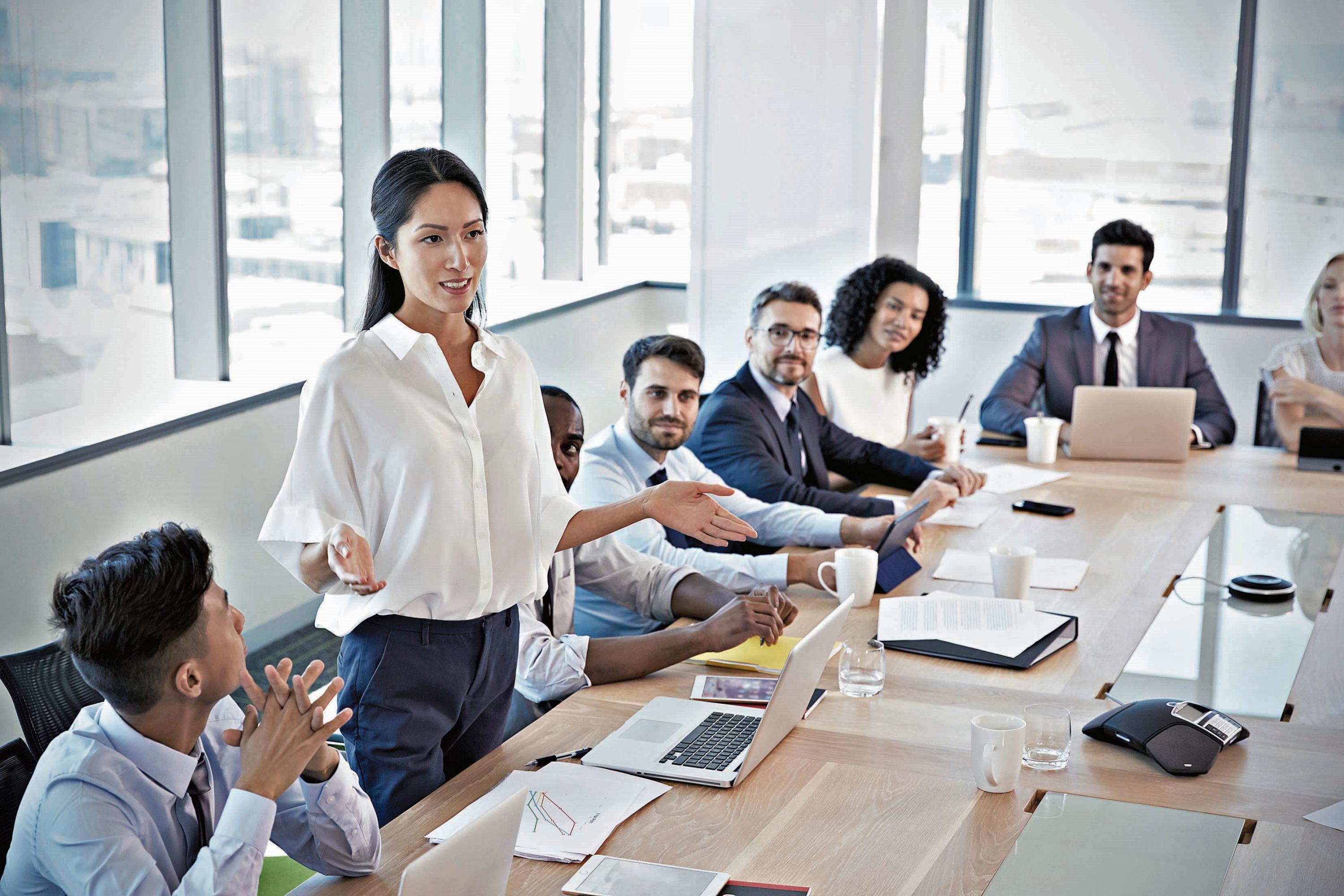 Compromiso. Hay cada vez mejores políticas de recursos humanos que evitan sesgos de género. (Foto: Istock)