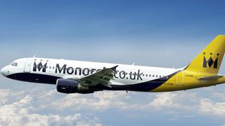Aerolínea británica Monarch quiebra y deja a 110,000 pasajeros en el extranjero