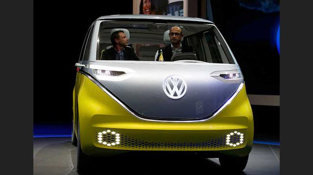 Un concepto con aspecto retro y motor convencional en el 2001 fue seguido 10 años después de Bulli, a batería, y luego de Budd-E, presentado en la feria comercial de productos electrónicos CES 2016 en Las Vegas. El I.D. Buzz está basado en una nueva tecno