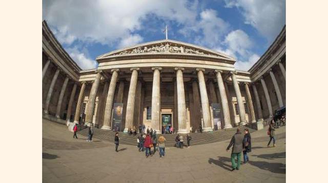 El Museo Británico, Londres. Es hogar de descubrimientos de lo más antiguos y tesoros culturales encontrados a lo largo de los siglos y por todo el mundo. Fue el primer museo nacional en abrir de manera gratuita y, antes de que se inventaran las televisio