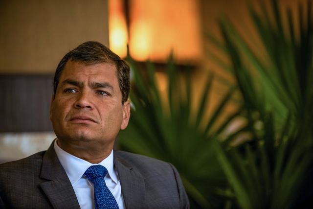 Foto 8 | En Ecuador, el exmandatario Rafael Correa (2007-2017) volvió para hacer campaña por la reelección indefinida, al tiempo que critica a su otrora delfín, el hoy presidente Lenín Moreno.