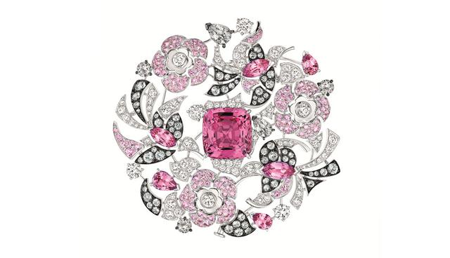 FOTO 4 | La nueva colección de alta joyería “Coco Avant Chanel” es una pequeña historia sobre Coco en su juventud, antes de su llegada a París, antes de Chanel. (Foto: Chanel)