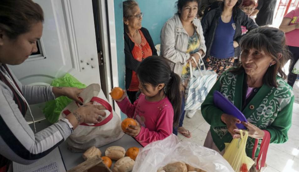 Villa Zavaleta es apenas una de las 4.100 barriadas pobres de Argentina, en las que viven 1.340.000 personas, según una evaluación del gobierno y las ONG. (Foto: AFP)