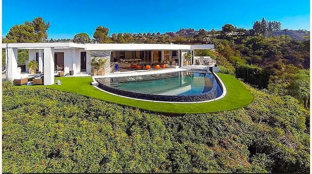 Esta mansión de 2,140 m2 y con vistas a la playa de Malibú se vende por US$ 85 millones. Beyoncé y Jay-Z han sido algunos de los interesados por la propiedad. (Foto: Expansion)