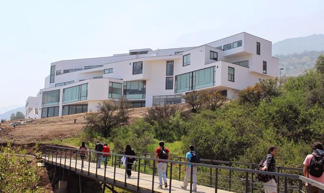FOTO 7 | 7. Universidad Adolfo Ibanez, Santiago, Chile. (Foto: Universidad Adolfo Ibáñez)