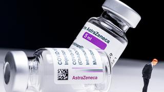 OMS asegura que no hay razón para dejar de vacunar con AstraZeneca