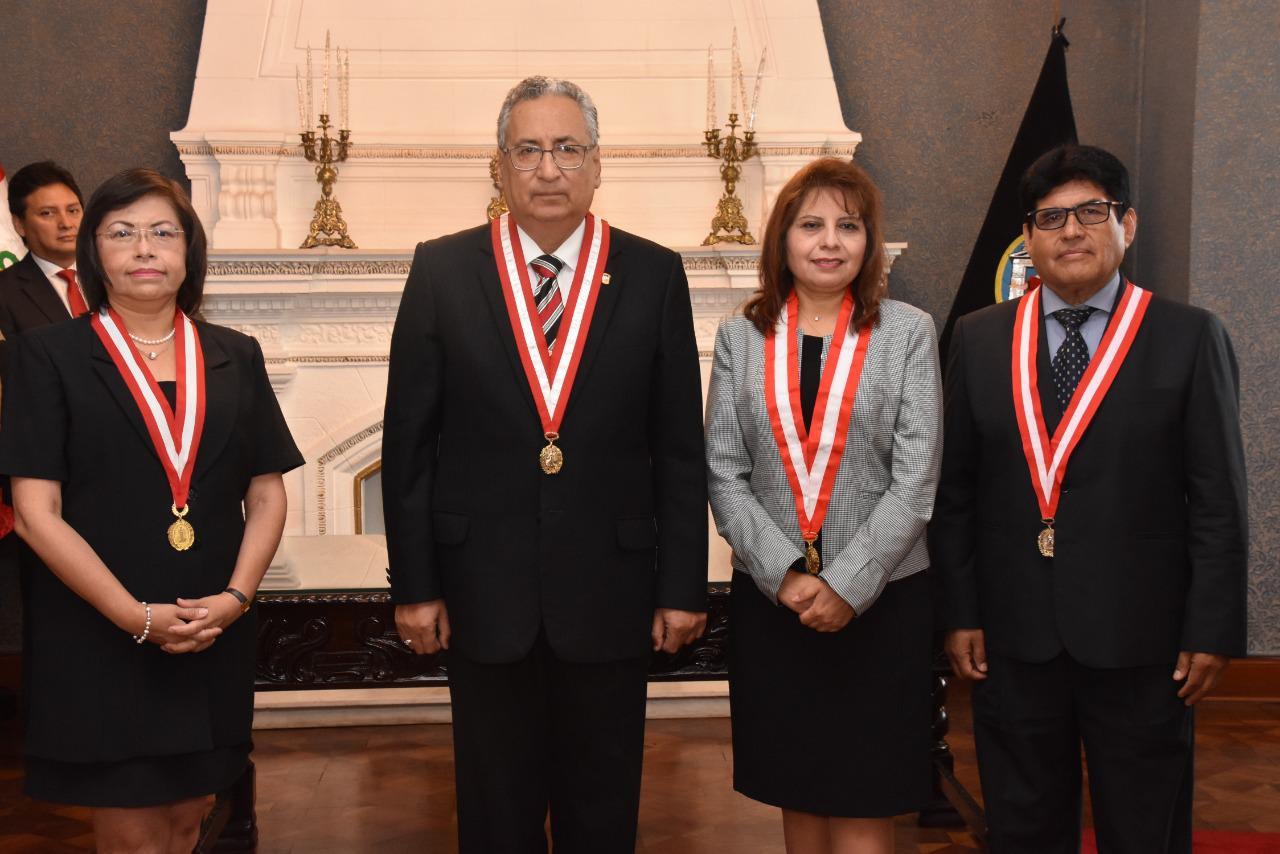 El presidente del Poder judicial, José Luis Lecaros, tomó juramente a los magistrados en sus nuevos cargos. (Foto: Difusión)