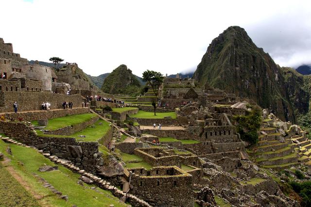 Foto 1 | Machu Picchu. El ícono turístico del Perú recibió el año pasado un total de 1 millón 411,279 visitantes. Y el número de turistas extranjeros que llegaron al Santuario Inca aumentó en 7% con respecto a 2016. (Foto: Andina)