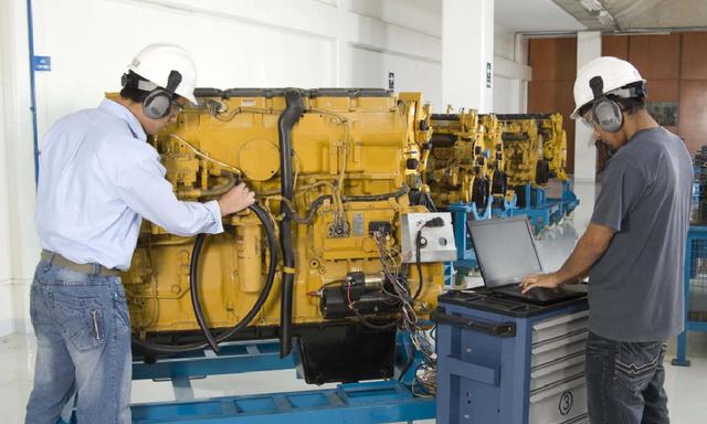 Séptima carrera mejor pagada: Mantenimiento de Maquinaria Pesada. Carrera ubicada en el área de Ingeniería Mecánica. Los recién egresados de Tecsup (Lima y Arequipa) son los que reciben mayores ingresos (S/ 2,971) entre los graduados de institutos. Tambié