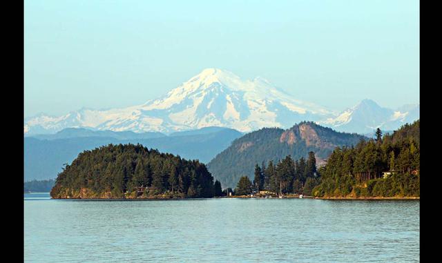 Foto 27 | ISLAS SAN JUAN (ESTADOS UNIDOS). Son un archipiélago de casi 175 islotes y bosques dispersos por el Mar Salish, que separa el estado de Washington de la Isla de Vancouver (Columbia Británica, Canadá). Aquí puedes disfrutar de paisajes increíbles y de mucha tranquilidad.