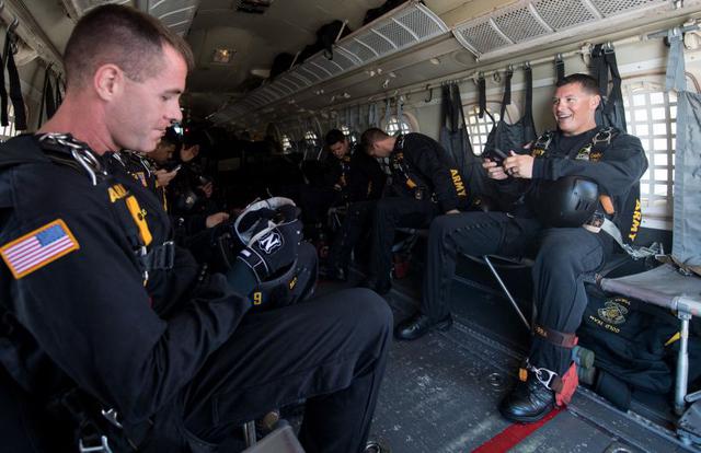 Por su parte, el ejército estadounidense ha preferido una advertencia más suave y solo ha dicho que el juego “no está autorizado” en zonas restringidas.