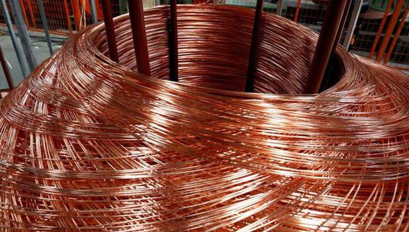 El cobre se encuentra estancado desde mayo en un rango de entre US$ 5,600 y US$ 6,100. (Foto: Reuters)