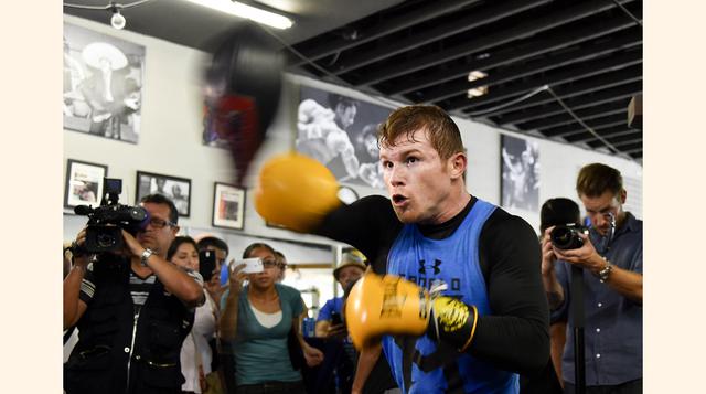 Saúl Álvarez: Otro mexicano enfrentó a Mayweather el 14 de setiembre del 2013. Ganó US$ 75 millones. Según Celebrity Net Worth, esta ha sido la cifra más alta que ha ganado por una pelea. (Foto: Getty)