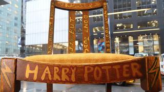 Silla en la que J.K. Rowling escribió "Harry Potter" se vende en subasta por US$ 394,000