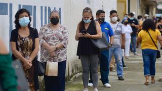 OMS advierte a América Latina que los vacunados deben seguir llevando mascarilla