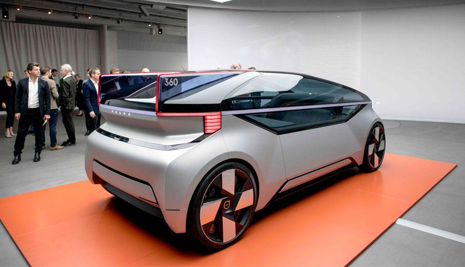 FOTO 1 | Volvo espera que los autos autónomos representen un tercio de las ventas para el año 2025, con los vehículos totalmente eléctricos adjudicándose un 50%. (Foto: AFP)