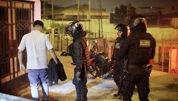 La policía montó un operativo en San Juan de Lurigancho, para mantener la seguridad en las calles del distrito. Fotos: GEC