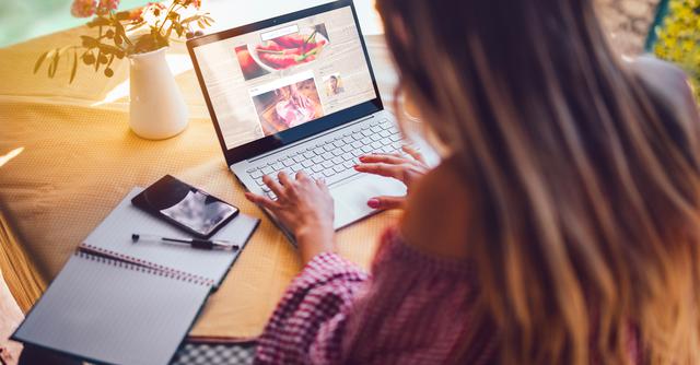 FOTO 12 | 12. Navega en sitios nuevos (Foto: iStock)