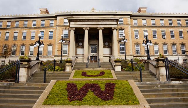 mejores universidades en el mundo para estudiar Educación