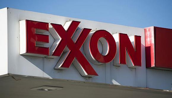 Exxon Mobile Corp., el refugio de los refugios en el petróleo, acaba de ver su rendimiento por dividendo dispararse por encima de 6% por primera vez desde la fusión que creó la compañía moderna hace más de 20 años. (Foto: AFP)