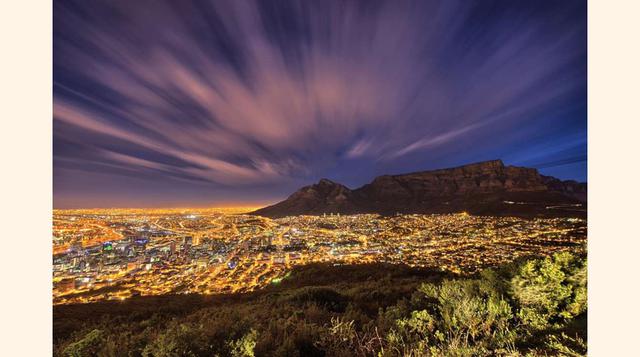 Cabeza De León, Ciudad del Cabo; Sudáfrica; es más conocida por sus vistas a la ciudad.