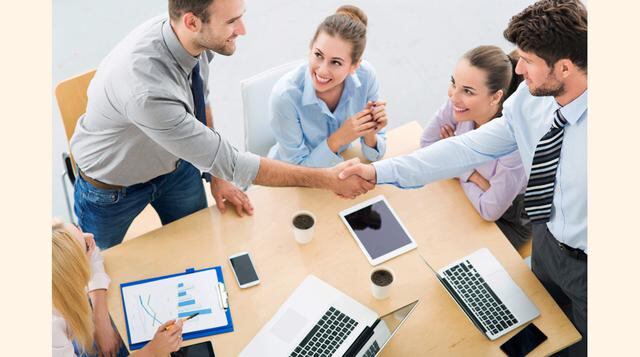 Experimentación: El intraemprendedor necesita poder experimentar, necesita poder llevar a la práctica sus ideas, necesita probar sus propuestas. Por eso la empresa debe incorporar como parte de su cultura la experimentación, el aceptar los mecanismos de p