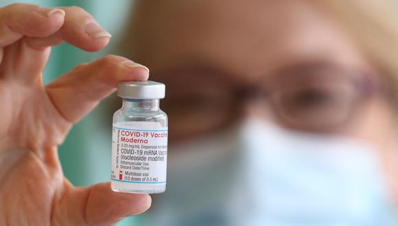 Moderna dice que su vacuna contra el coronavirus COVID-19 tiene una efectividad del 96 % en adolescentes. (Geoff Caddick / AFP)..