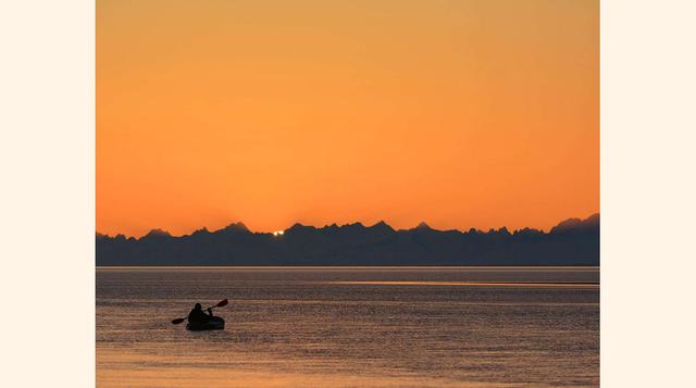 Anchorage, Alaska. Para los aventureros que quieran pasar el día más largo del año haciendo deporte, Alaska es el destino. En esta época del año, aficionados al 'running' de todo el mundo se trasladan hasta Anchorage para correr la Midnight Sun 