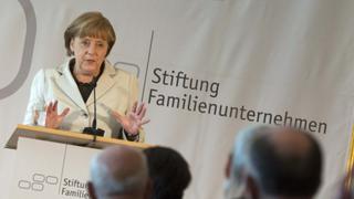 Merkel: Crecimiento de Alemania será más flojo en el 2012