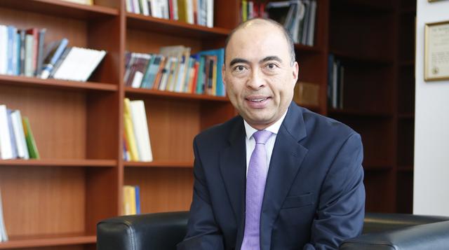Gustavo Adolfo Yamada Fukusaki. Fue designado como miembro del directorio del BCR el 16 de agosto de este año en representación del Poder Ejecutivo. Yamasa es Doctor Ph.D. en Economía de Columbia University, Nueva York, y economista de la Universidad del 