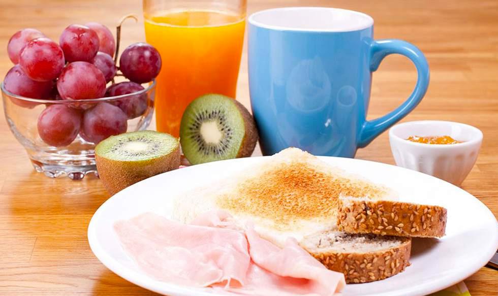 Foto 6 | Recuerde que el desayuno es la comida más importante del día, ya que luego de pasar aproximadamente 12 horas sin recibir energías, el cuerpo necesita combustible para poder empezar el día adecuadamente.