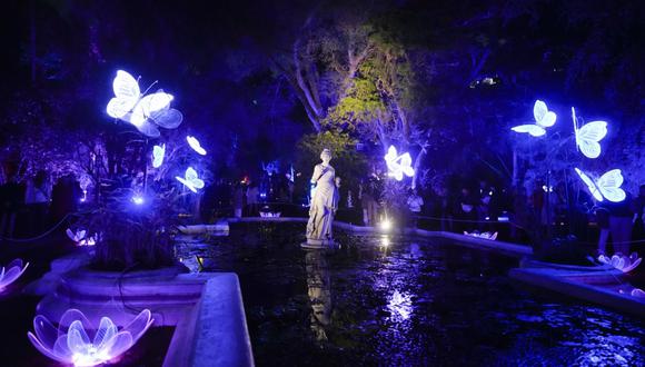 La gente visita la exhibición “Secret Garden” en el Jardín Botánico Carlos Thays, hogar de más de 1,500 especies de plantas en Buenos Aires, Argentina. (Foto: AP)