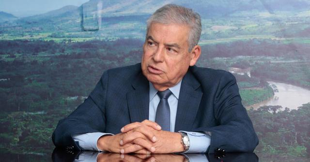 FOTO 2 | El expremier César Villanueva fue dado de alta de una clínica local luego de 15 de haber presentado un cuadro de crisis hipertensiva.  De inmediato fue trasladado al Poder Judicial para el control de identidad en una audiencia reservada, para luego ser trasladado a la carceleta y posteriormente al penal Miguel Castro Castro. Sobre Villanueva pesa una orden de prisión preventiva por 18 meses por el Caso Odebrecht.  (Foto: GEC)