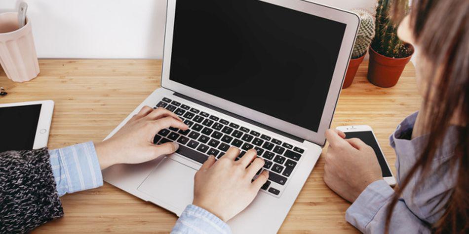 Los trabajadores que deseen incrementar sus posibilidades de encontrar un empleo deben asegurarse de manejar estos programas. (Foto: MorgueFile)