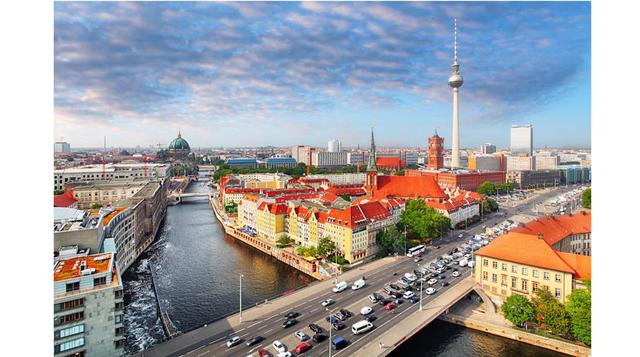 16. Alemania: El informe encontró que cualquier aumento en los ingresos generales en este país tuvo poco efecto sobre la satisfacción general de vida de sus residentes. Lo mismo se observó para solo otros dos países: Gran Bretaña y Australia.